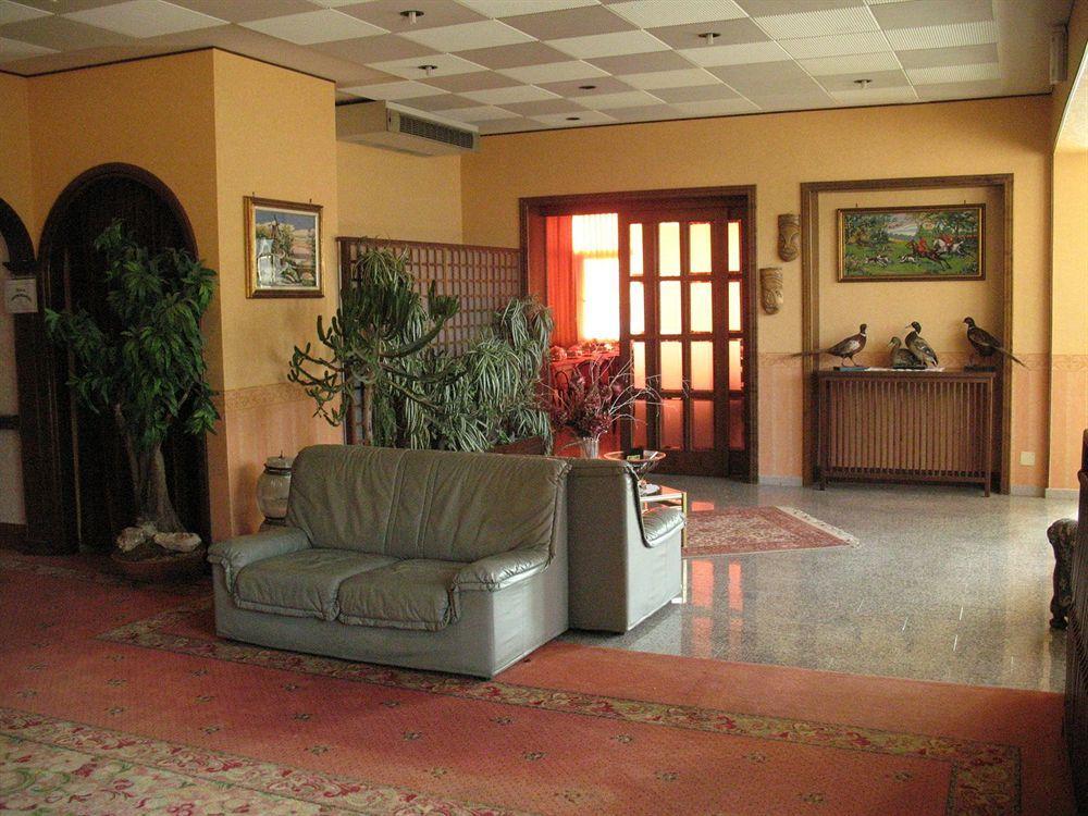Hotel Royal Viverone Exterior photo